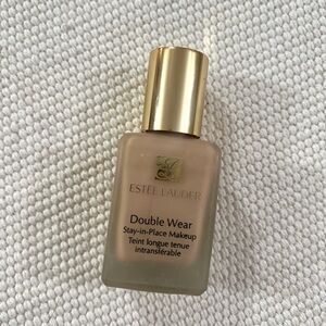 Estée Lauder Double Wear Foundation